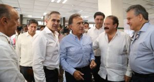 Miguel Ángel Mancera, jefe de Gobierno de la Ciudad de México, y Miguel Ángel Yunes, gobernador de Veracruz. Foto: CapitalMedia