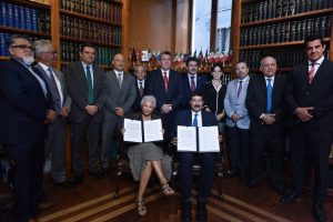 Olga Sánchez Cordero y el Gobernador de Chihuahua Javier Corral