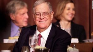 El empresario multimillonario David Koch murió