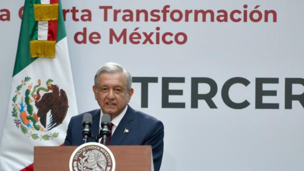 Crece poco la economía, no hay recesión: AMLO