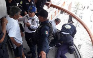 En el Metro Río de los Remedios balearon a una mujer