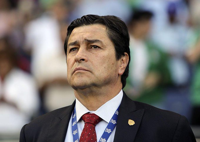 Luis Fernando Tena es el nuevo director técnico de Chivas