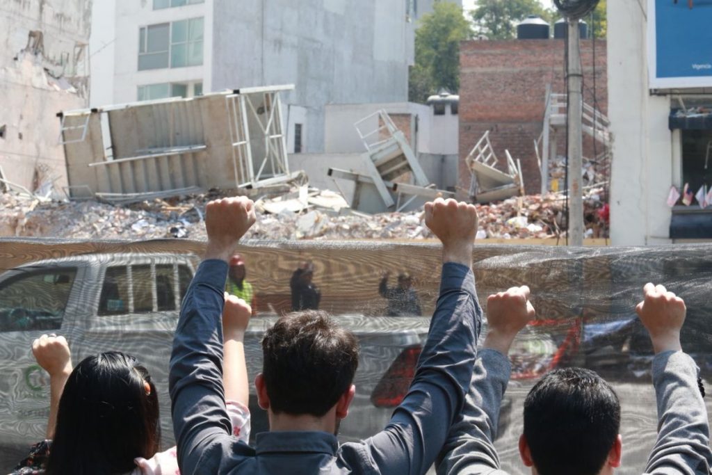 Víctimas del sismo Foto: Internet