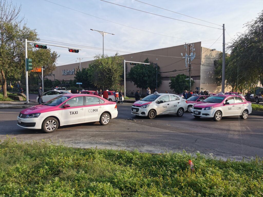 Presionan a taxistas